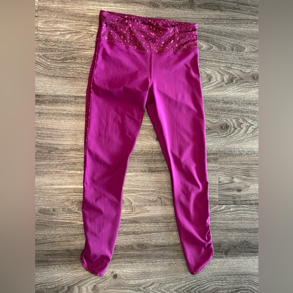 Like New Lululemon Leggings Fuchsia Pink Size 6 With Curved Leg Opening